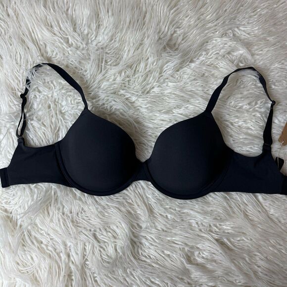 Skims Fits Everybody T-shirt Bra Onyx Size 32DDD - Picture 2 of 9